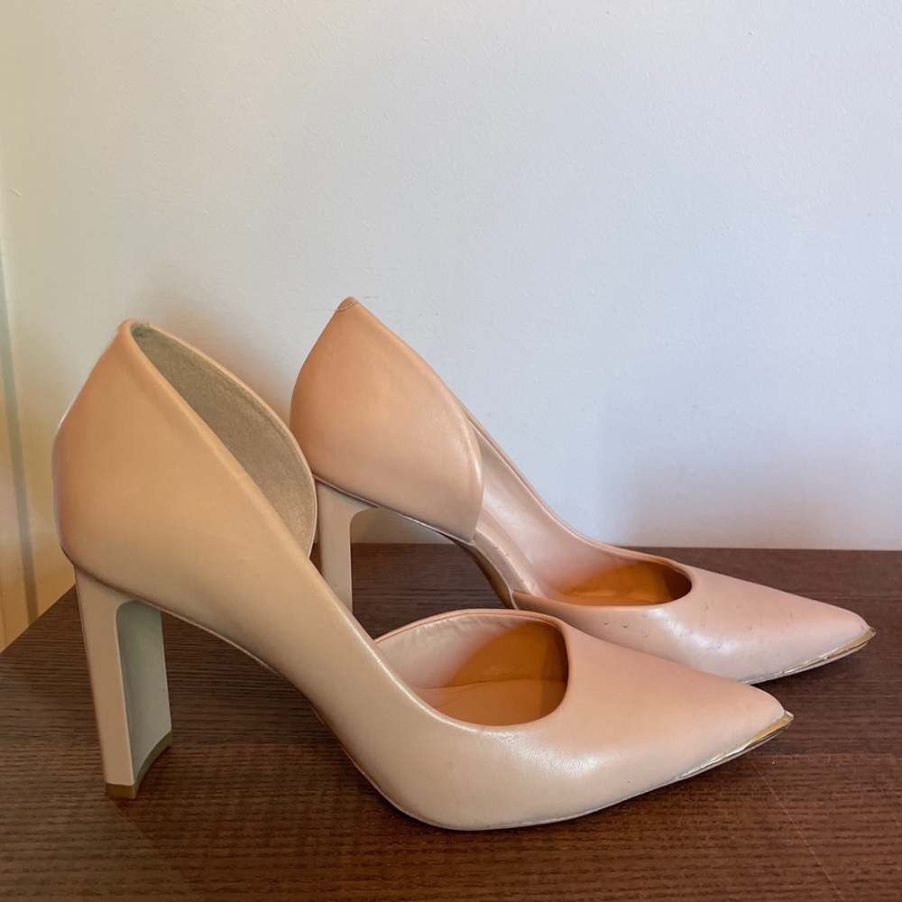 Women’s high heel shoes